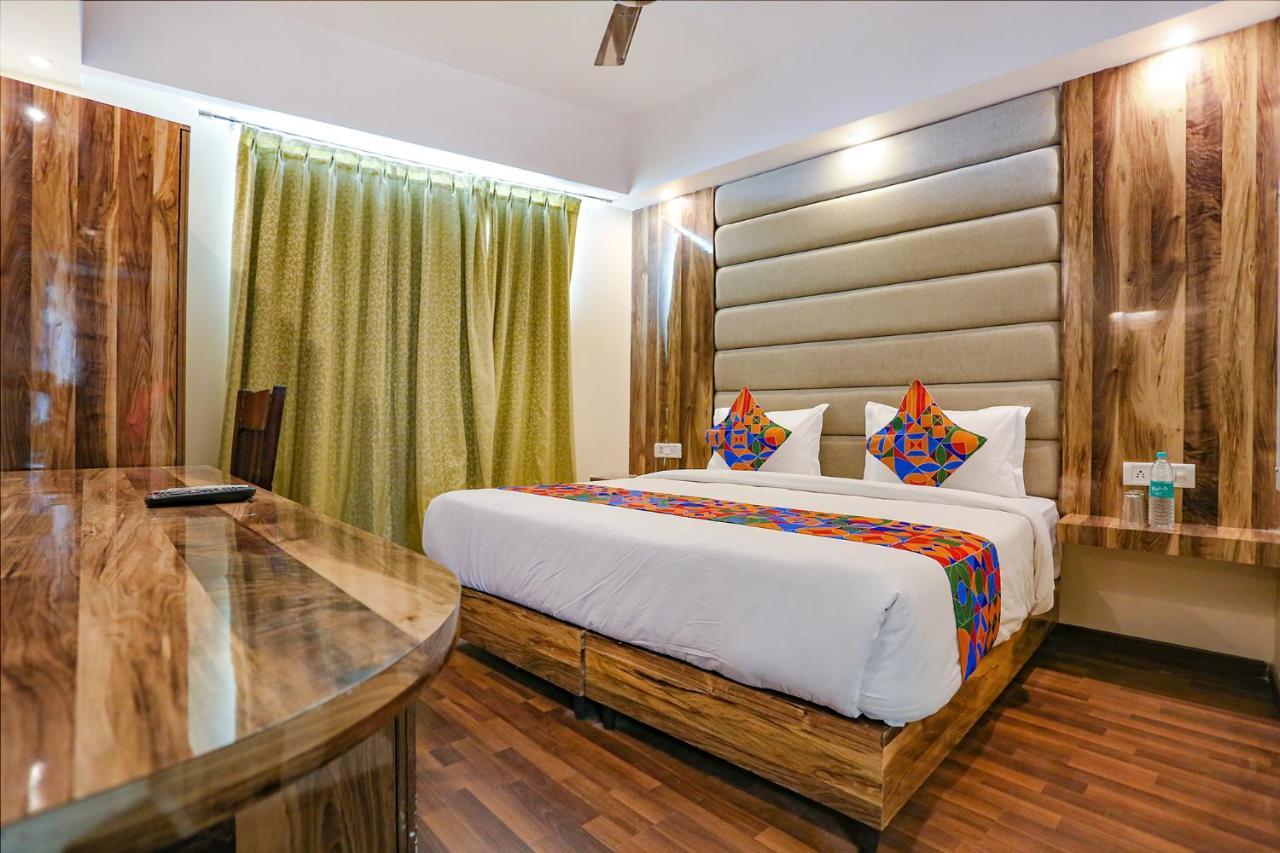 Time - Near Igi International & Domestic Airport Hotel New Delhi
