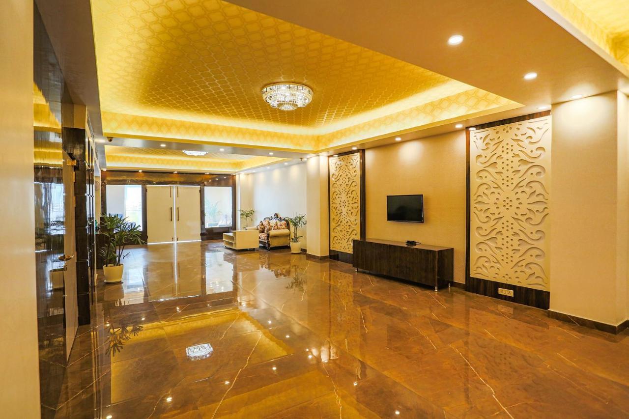 Time - Near Igi International & Domestic Airport New Delhi