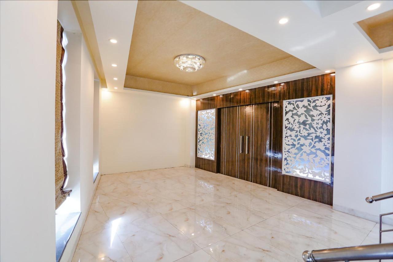 Hotel Time - Near Igi International & Domestic Airport New Delhi